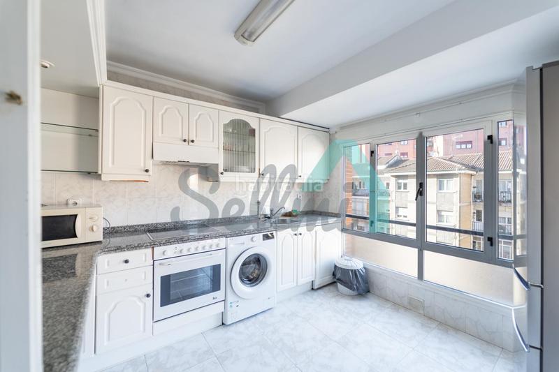 Foto 48b3933e-5625-4b0a-8f06-9d4edcbbf7a9. Pis a Teatinos - Los Prados Oviedo