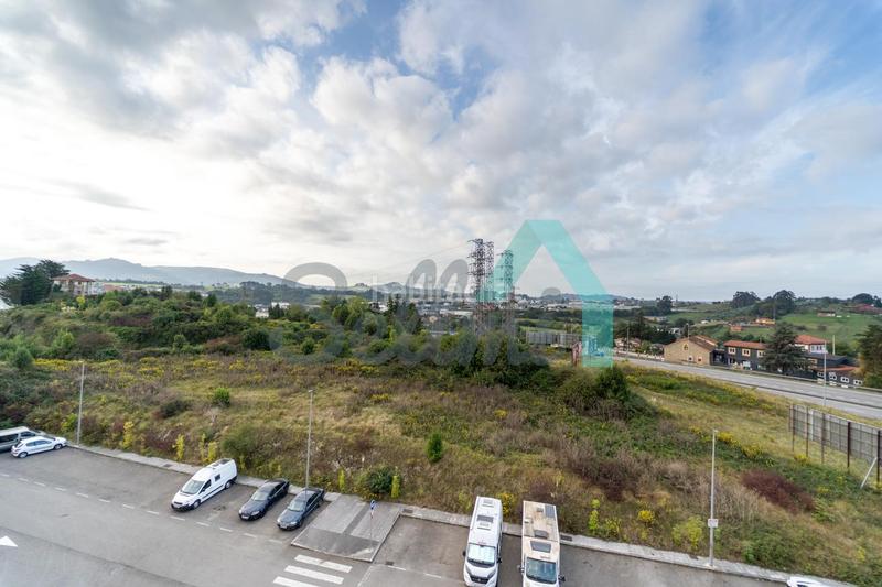 Foto 25d231da-e0b5-471b-98ed-f85cdb7c5ee7. Etagenwohnung mit heizung parking in Roces Gijón