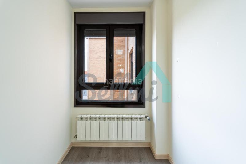 Foto ea9905a4-7f3d-47b2-b963-3bb703472880. Etagenwohnung mit heizung parking in Roces Gijón