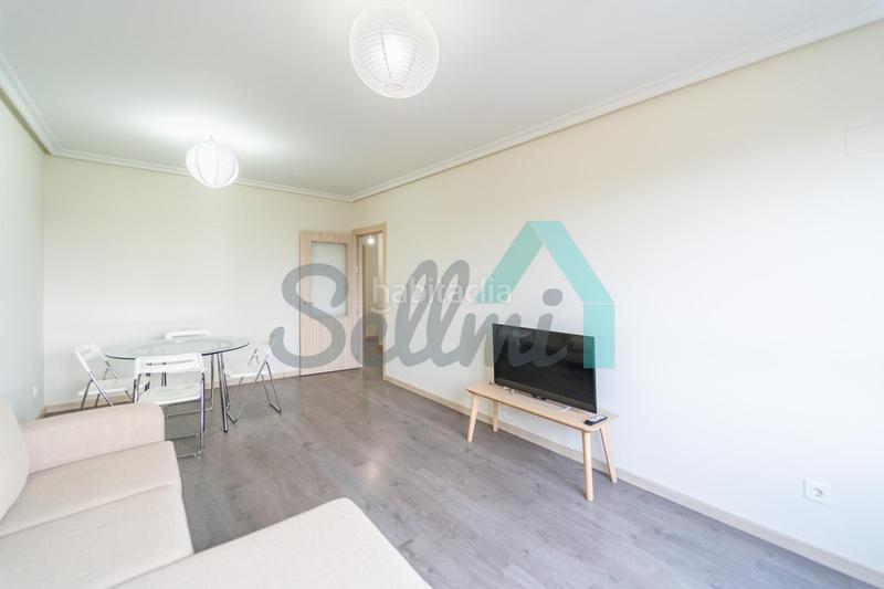 Foto b3cb9b96-ee5a-4326-97ec-624f6137252a. Flat with heating parking in Roces Gijón