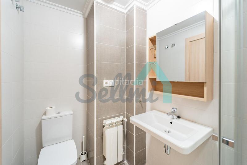 Foto f6873ce8-4d9f-4308-bcda-f5f9df7a7a9f. Flat with heating parking in Roces Gijón