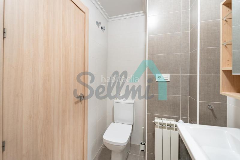 Foto 10034c0d-6742-4c75-aab6-3cae0919f961. Piso en Roces Gijón