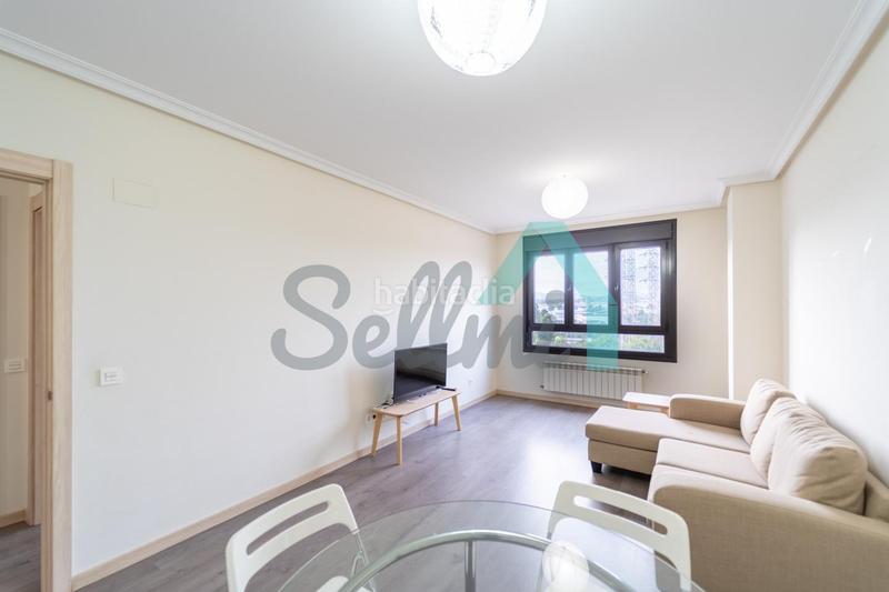 Foto 14f677ae-5acb-4935-985c-40b358c2f84f. Piso en Roces Gijón