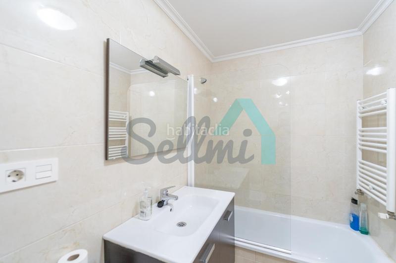Foto 4113343b-f2a8-4a8d-8cb1-48ae3cd4793f. Piso en Roces Gijón