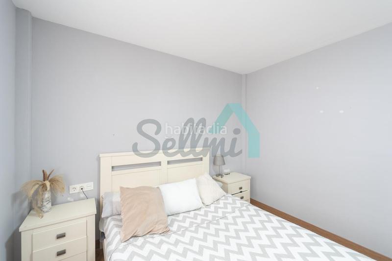 Foto 9cc1a1af-db95-4eda-9d75-f402fdcde613. Flat with heating in La Felguera Langreo