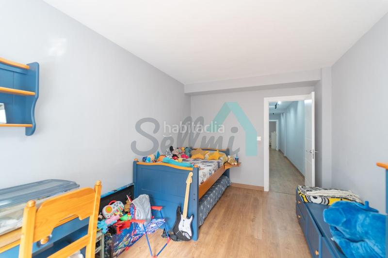 Foto b060dac0-e3a0-4c70-b581-e822de9c7d9b. Flat with heating in La Felguera Langreo