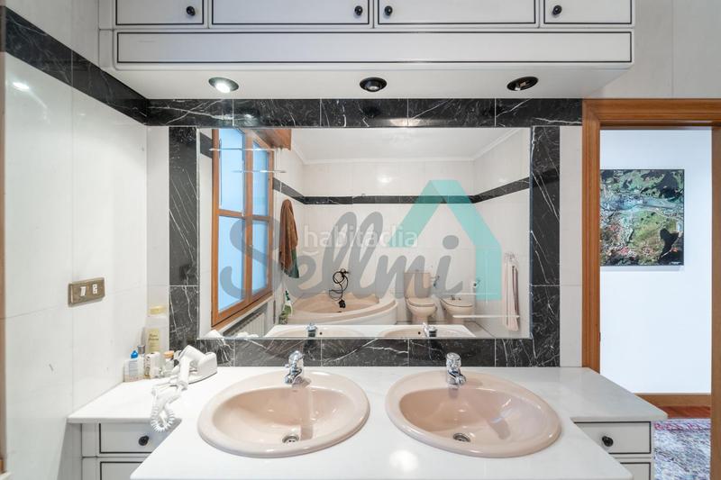 Foto 98e9159d-f4a7-4e48-8740-6593977e5c6c. Appartement avec chauffage parking dans Salesas - Foncalada - Campoamor Oviedo