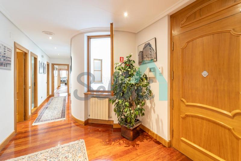 Foto c9016d38-b2e2-4ae8-84b3-72705f55ea79. Etagenwohnung mit heizung parking in Salesas - Foncalada - Campoamor Oviedo