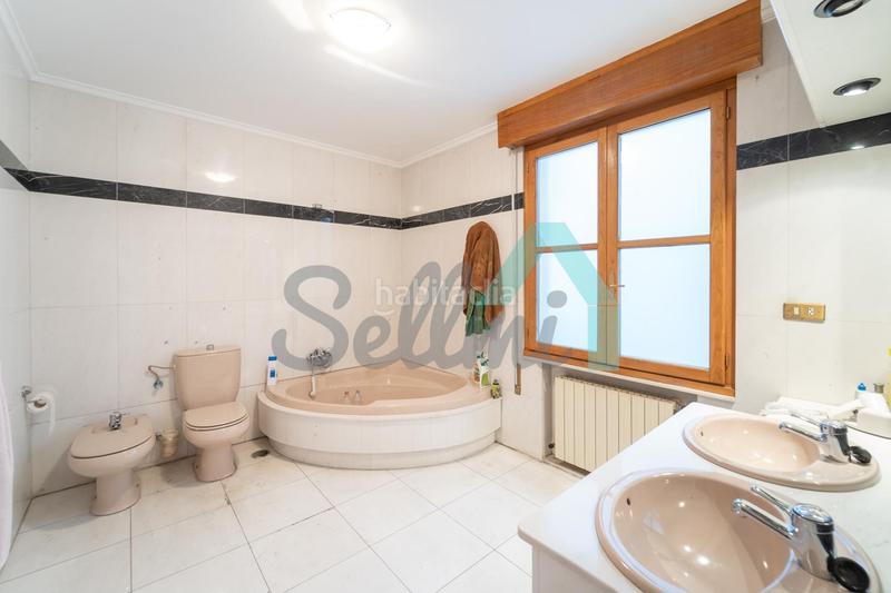 Foto 07137124-eca5-4bb5-8066-8921c1583193. Flat with heating parking in Salesas - Foncalada - Campoamor Oviedo