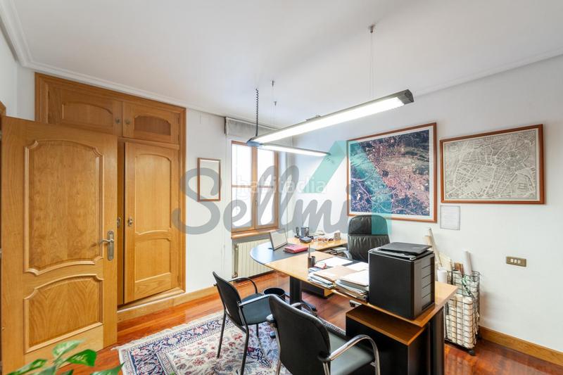 Foto 90f4be77-2bca-4f81-a9b4-39bc59b82f3d. Flat with heating parking in Salesas - Foncalada - Campoamor Oviedo