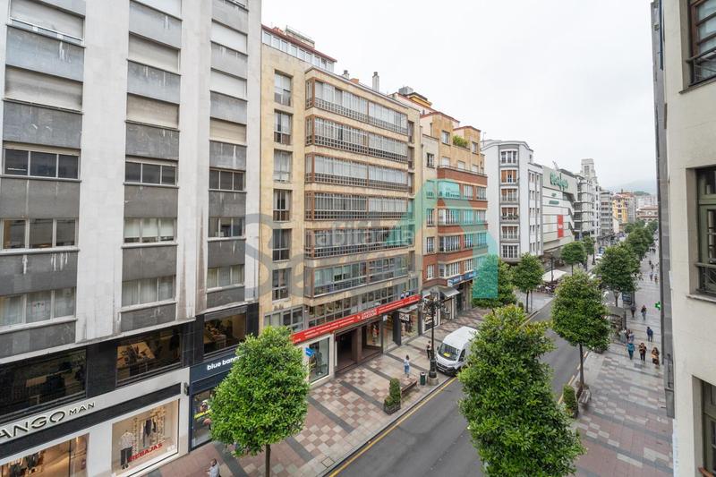 Foto b9a62ae6-d268-4ef6-9838-52f817313948. Flat with heating parking in Salesas - Foncalada - Campoamor Oviedo