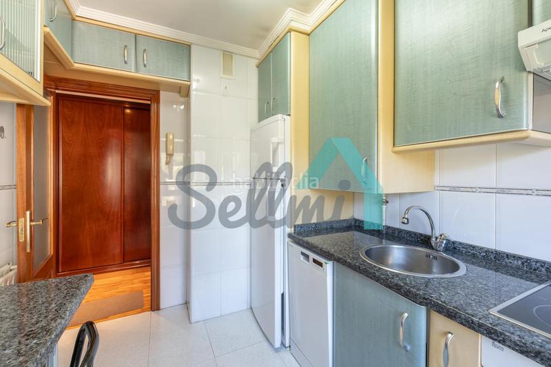 Foto 58242cfd-1d59-4929-90fd-d988dcbcd14c. Appartamento con riscaldamento parcheggio in Las Campas Oviedo