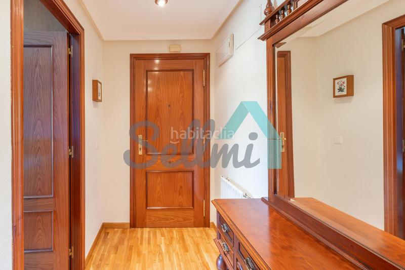 Foto ed215cb1-49f0-45fa-a732-be09fa57140e. Appartamento con riscaldamento parcheggio in Las Campas Oviedo