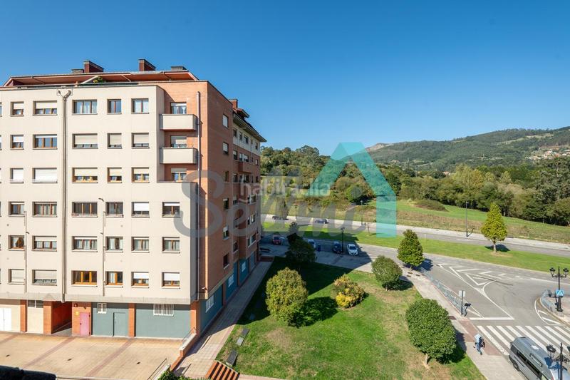 Foto 40769432-2f45-45b9-8bad-333e490710e0. Etagenwohnung mit heizung parking in Las Campas Oviedo