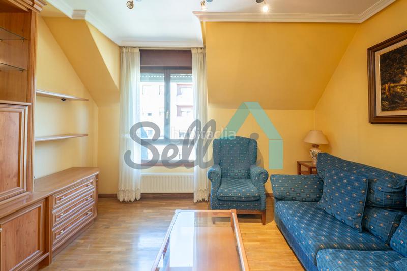 Foto b177264a-4fa6-43c3-bed5-2fed1a949404. Etagenwohnung mit heizung parking in Las Campas Oviedo