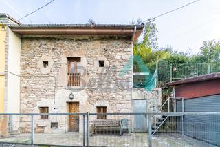 Casa aparellada  Caserio entrepuentes