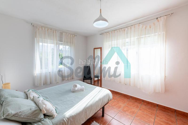 Foto 4842fcd3-4b97-4b9b-969e-469cdc0d2fc9. Lloguer casa amb aparcament a Valdés