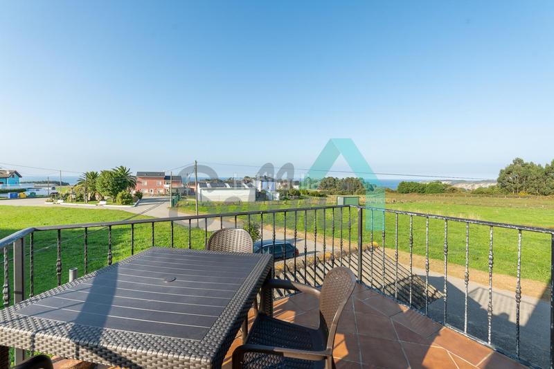 Foto 4aeea9d6-0287-41a2-b141-97fa6c00ae99. Lloguer casa amb aparcament a Valdés