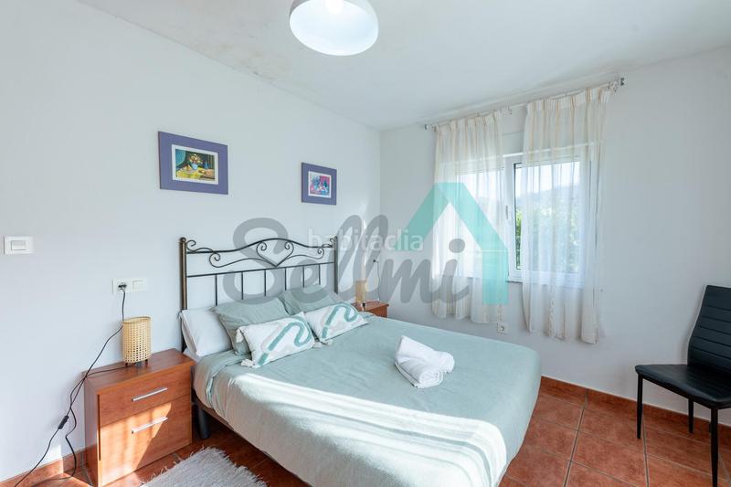 Foto 9be61888-6586-4f97-a35b-3d544f98584d. Lloguer casa amb aparcament a Valdés