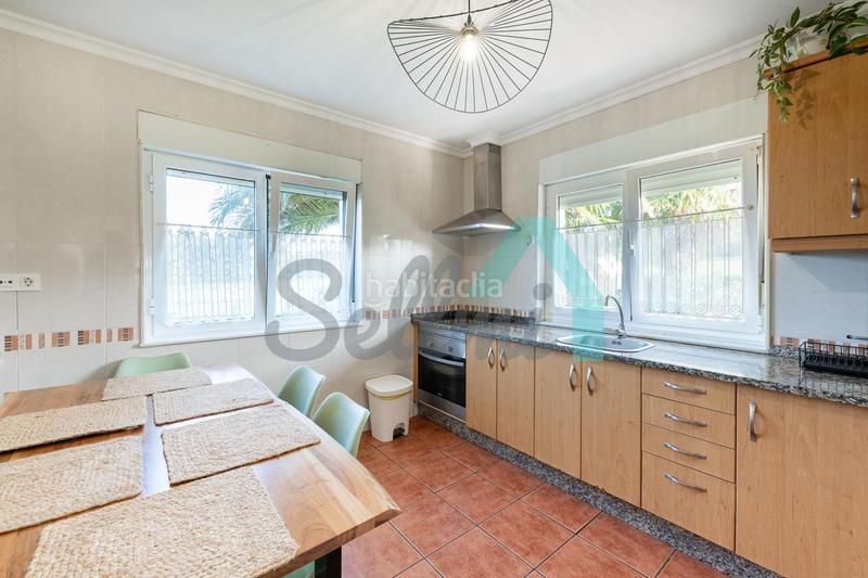 Foto ee73594d-6d0b-4cca-8f5a-da793790308b. Lloguer casa amb aparcament a Valdés