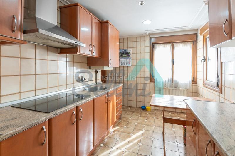 Foto 9493845d-44d1-4346-8e86-9d86bed8e6dd. Appartement avec chauffage parking dans Huca - La Cadellada Oviedo