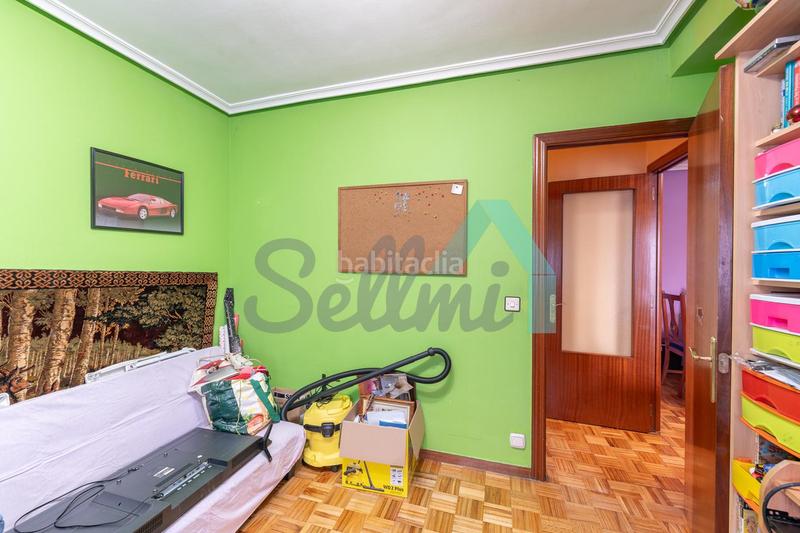 Foto 50c2e1c5-320c-4e10-b97d-f3a1b91b8346. Piso en Huca - La Cadellada Oviedo