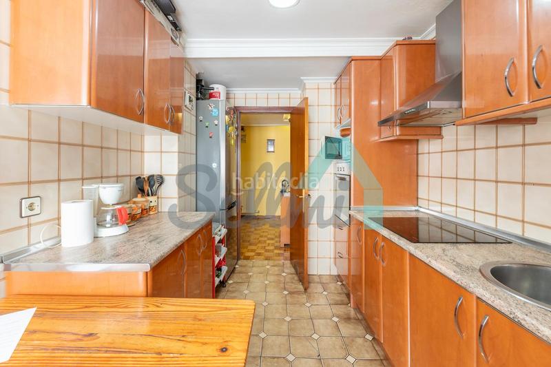 Foto b38fd2de-e842-4abb-a526-8ce2b9657c99. Piso en Huca - La Cadellada Oviedo