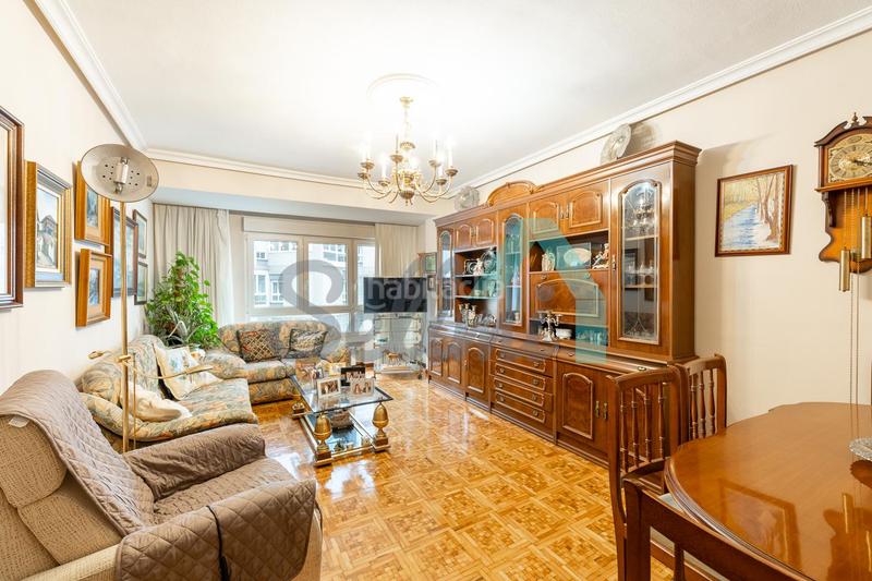 Foto 4b697cf6-8f25-4942-912c-deb9685366cb. Flat with heating parking in Milán - Pumarín Oviedo