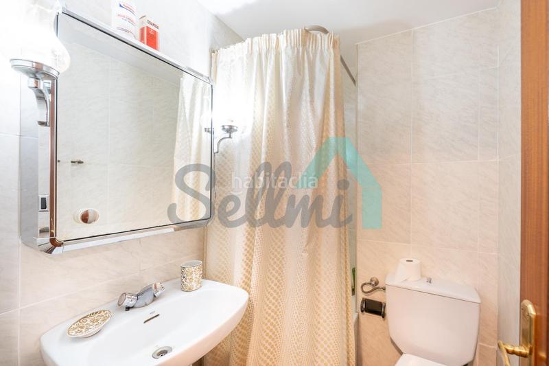 Foto a6a79450-9b41-45ea-a348-f5a4772026d2. Flat with heating parking in Milán - Pumarín Oviedo