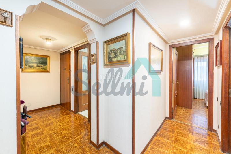 Foto ab46b4a0-9ee1-484f-82b0-cbe133115954. Flat with heating parking in Milán - Pumarín Oviedo
