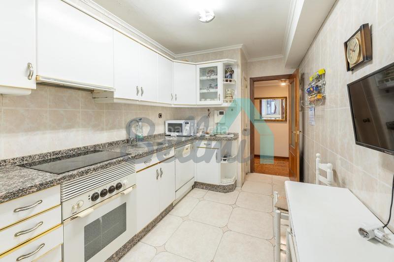 Foto d13a81cc-710e-47b5-8a9c-dd0a659390f9. Flat with heating parking in Milán - Pumarín Oviedo