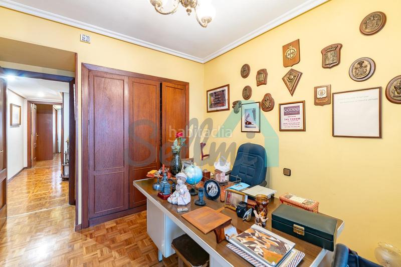 Foto 1e31c21a-61e1-4204-866e-cde0e1c71fff. Pis amb calefacció aparcament a Milán - Pumarín Oviedo