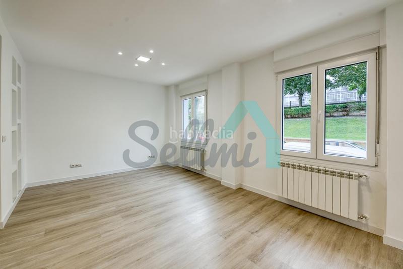 Foto fe51fac1-6fc1-4e64-8f09-591694f5a18e. Etagenwohnung mit heizung in Santo Domingo - El Campillín Oviedo