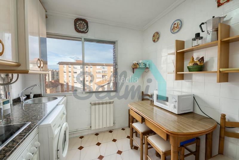 Foto 544138e1-45be-4b3a-ab76-cb2a89678964. Piso en Pumarín Gijón