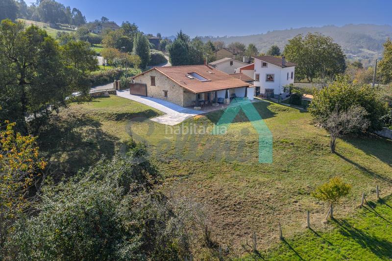 Foto 8f8ea2d5-ef82-4dd7-8853-3ee4463c8d26. Casa amb calefacció a Carbayin-Lieres-Valdesoto Siero