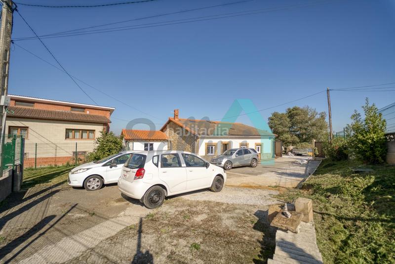 Foto a98a705b-0bc7-4805-a99c-db504753387f. Casa amb calefacció a Carbayin-Lieres-Valdesoto Siero