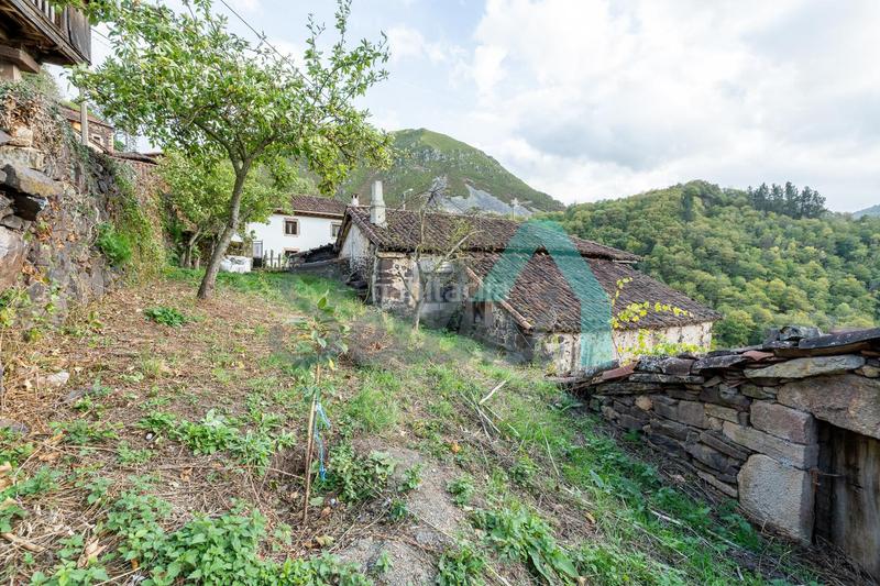 Foto a628048e-bc18-4e74-a47c-3221ef97e91e. Casa in Somiedo