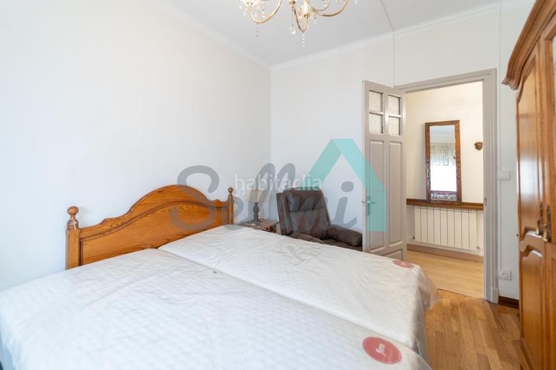 Foto 8145a9bf-d4cd-484f-bdd3-3fa9b81b5e15. Flat with heating parking in La Felguera Langreo