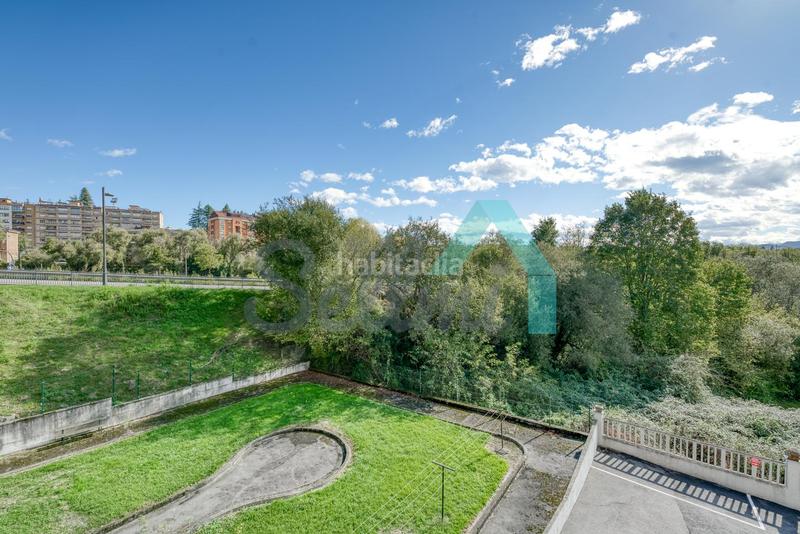 Foto 06ff455e-1f4a-496d-ae4d-020f61f8b9ac. Appartement avec chauffage parking dans El Cristo Oviedo