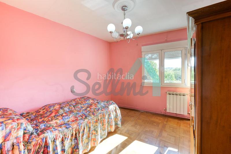 Foto 205b8fea-41bc-4a89-b774-bf6750a8969a. Flat with heating parking in El Cristo Oviedo