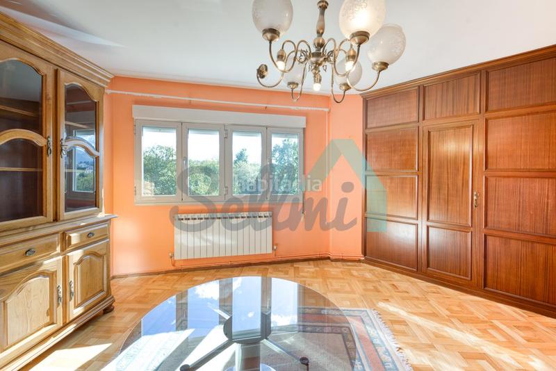 Foto 4926a464-5c81-43a1-bfb3-36e6cea49cd7. Flat with heating parking in El Cristo Oviedo