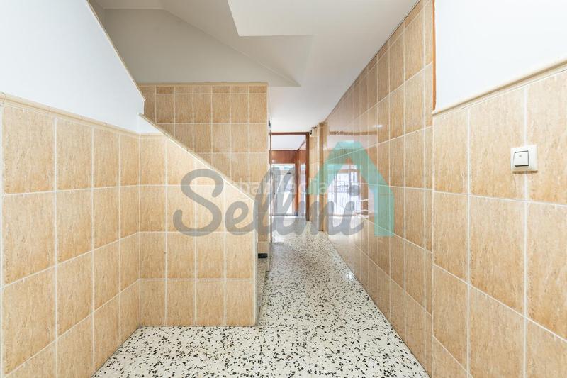 Foto 92712e77-08f7-4250-ac68-a1a03398bc38. Flat with heating parking in El Cristo Oviedo