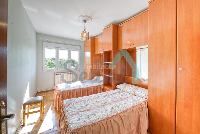 Foto b24c7292-b450-43f2-9244-26a475dbbf65. Flat with heating parking in El Cristo Oviedo