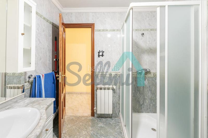 Foto e09d99b3-18c9-4fae-8826-475112bc0f61. Flat with heating parking in El Cristo Oviedo