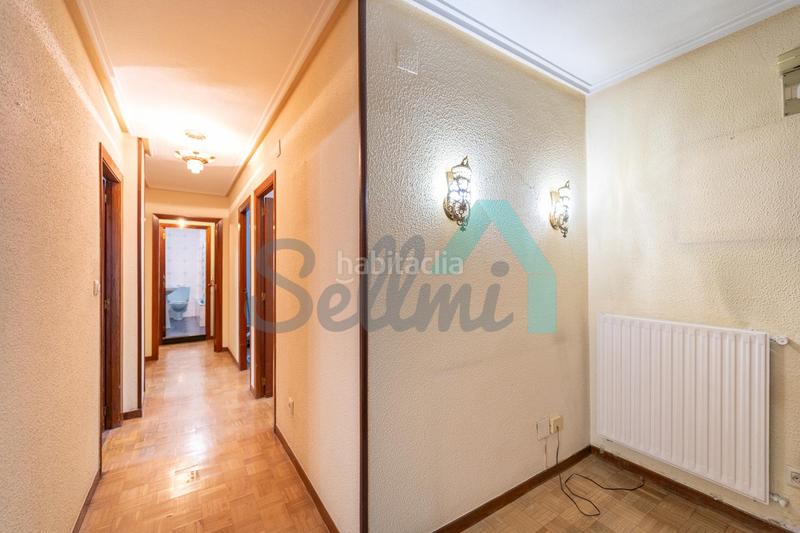 Foto 37548ac5-3b4e-4dfa-a6cf-f474c7490c2d. Appartamento con riscaldamento parcheggio in Centro Avilés