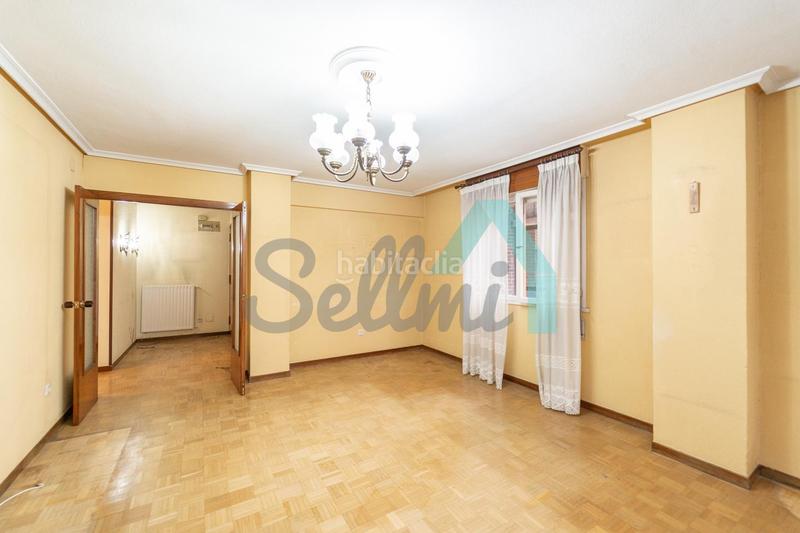 Foto 3f0fe617-5609-4de4-b151-3024bf85e3c3. Appartement avec chauffage parking dans Centro Avilés