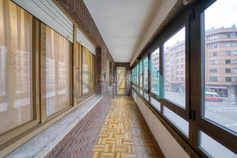 Foto 5be7c198-213d-47cf-8b09-ff2950e21538. Etagenwohnung mit heizung parking in Centro Avilés