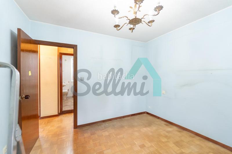 Foto 29922d77-719f-441a-baa2-3b20b0069b19. Pis amb calefacció aparcament a Centro Avilés