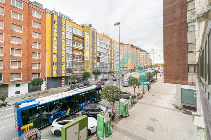 Foto c88dd075-75c3-498f-b462-228d2b277104. Piso en Centro Avilés