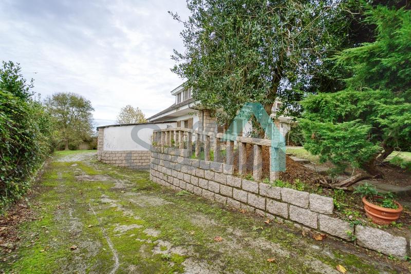 Foto 8394a62f-190e-4ea8-8d08-7176618b0195. Casa amb calefacció aparcament piscina a Somió Gijón